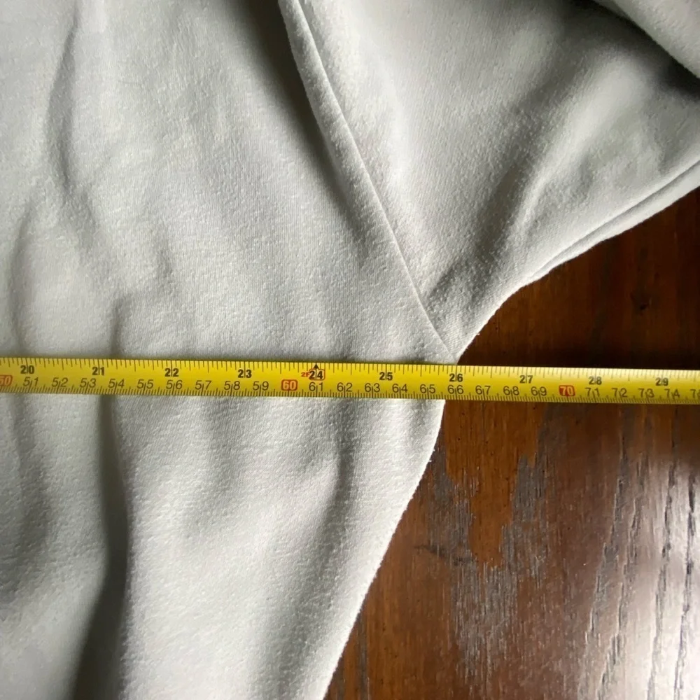 H&M Sage Green Malibu Graphic Sweatshirt Small - Picture 12 of 12